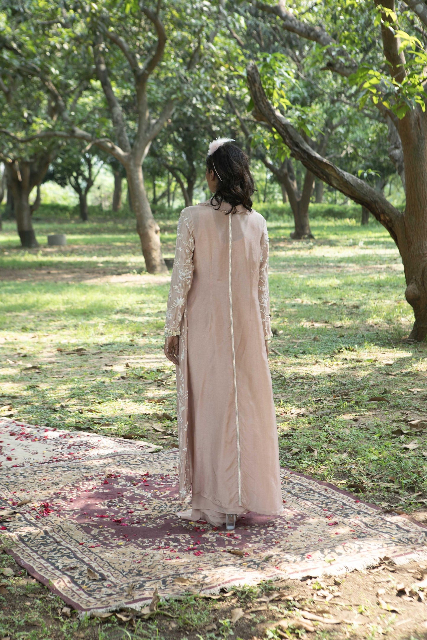 "Hushpetal" Jacket with embroidered bustier &Skirt