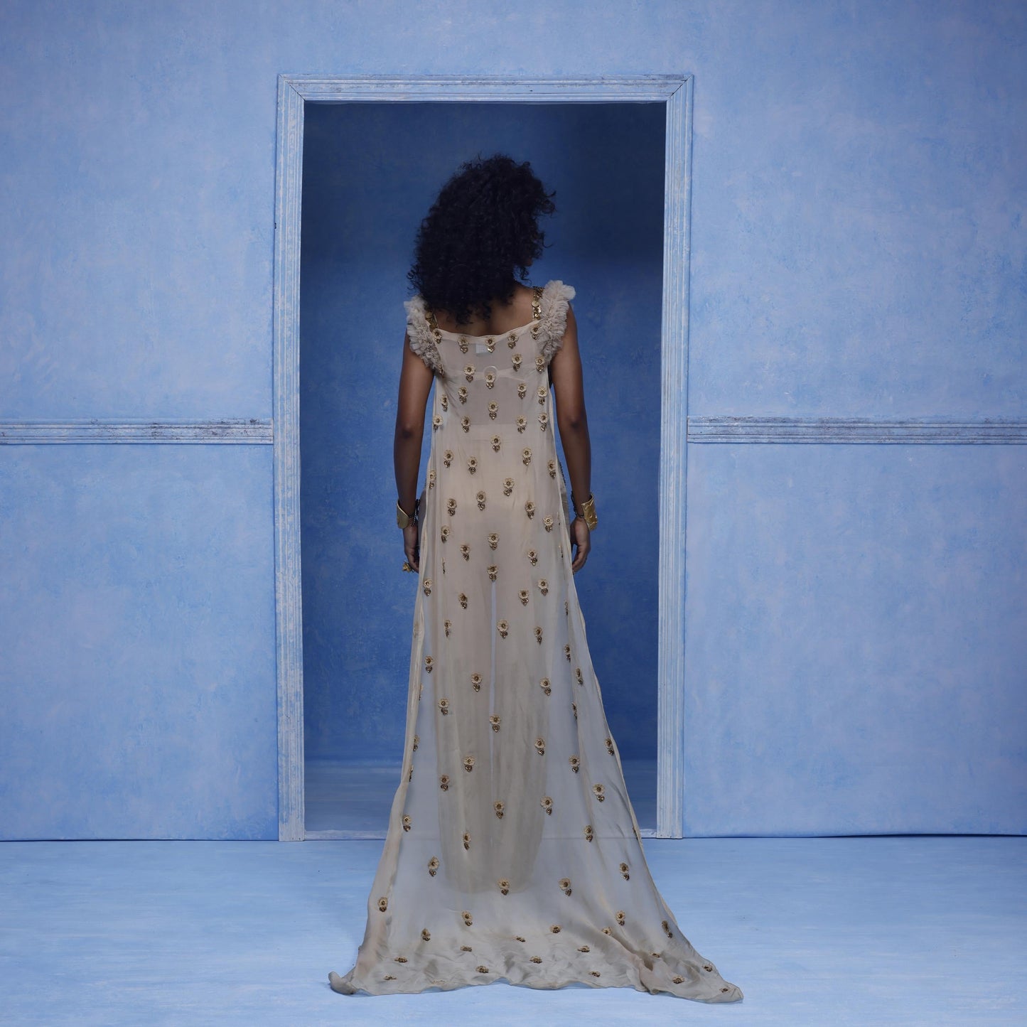 "Ember Verse" Crop And "Ember verse" Pant With Shoulder Veil