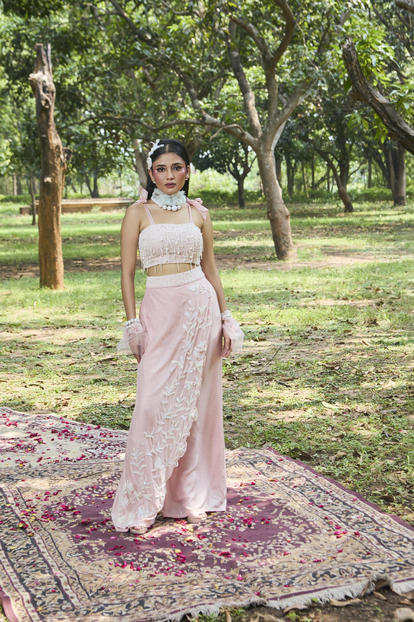 "Nacre" blouse with "Caelum" pants
